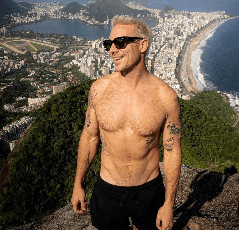 Diplo: "Un ragazzo mi ha fatto un p*mpino, non sono non gay. Credo" - VIDEO - Diplo 2 - Gay.it