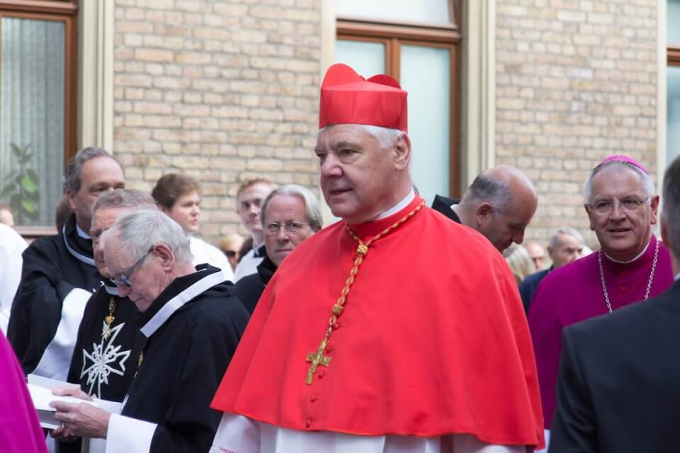 “Benedire le coppie omosessual è blasfemia”. Parola del cardinale Gerhard Ludwig Müller