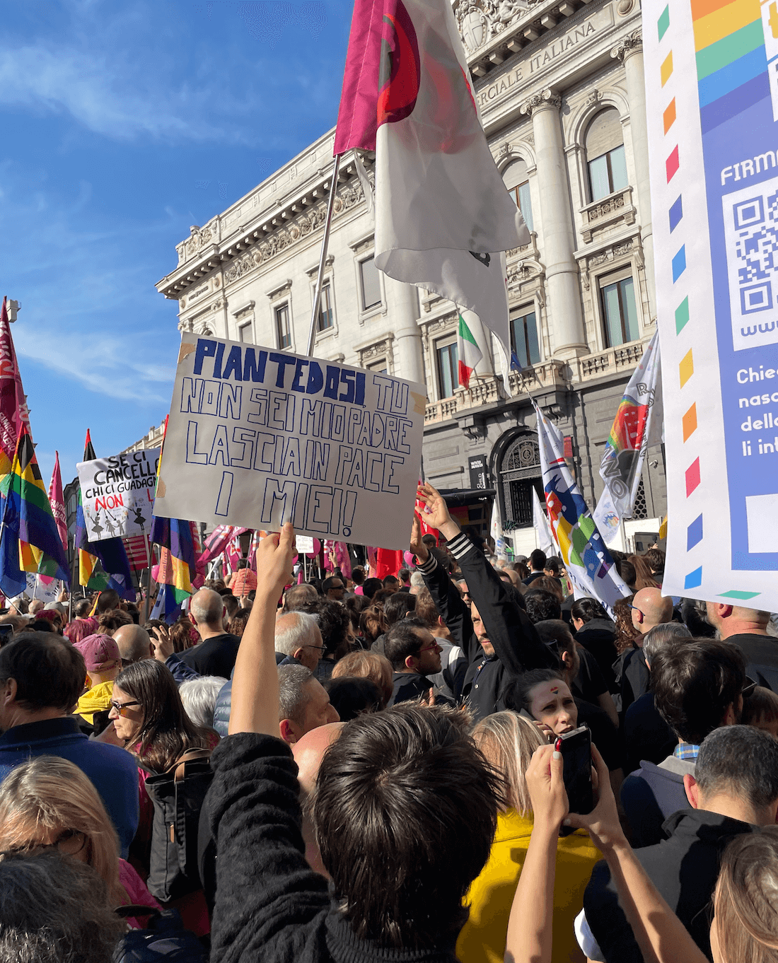 Milano 18 Marzo 2023 - Manifestazione in difesa delle Famiglie Arcobaleno