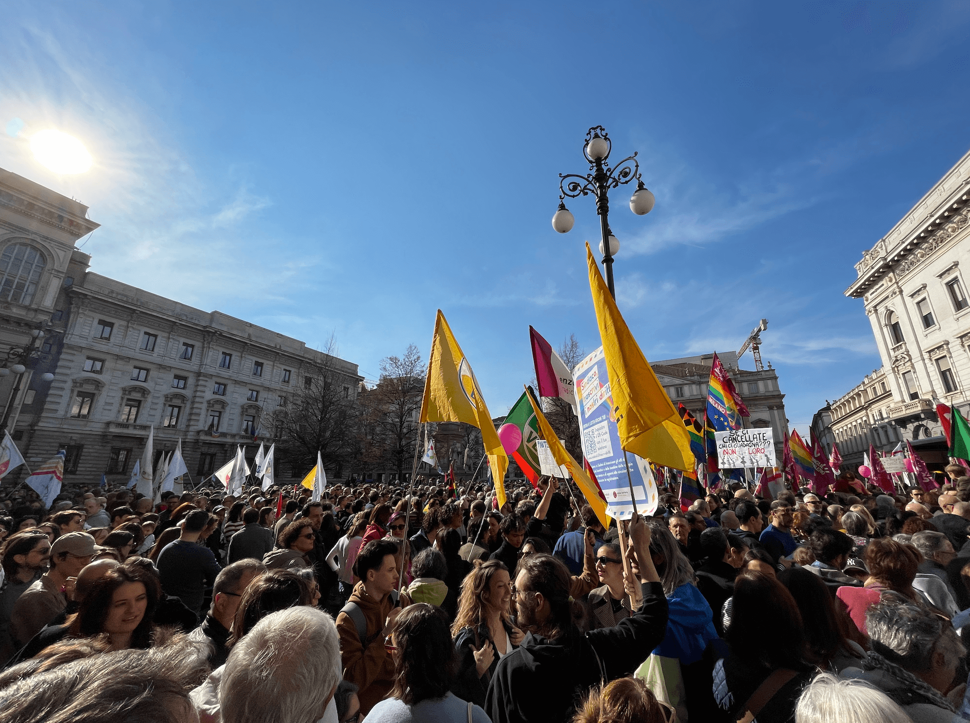 Milano 18 Marzo 2023 - Manifestazione in difesa delle Famiglie Arcobaleno