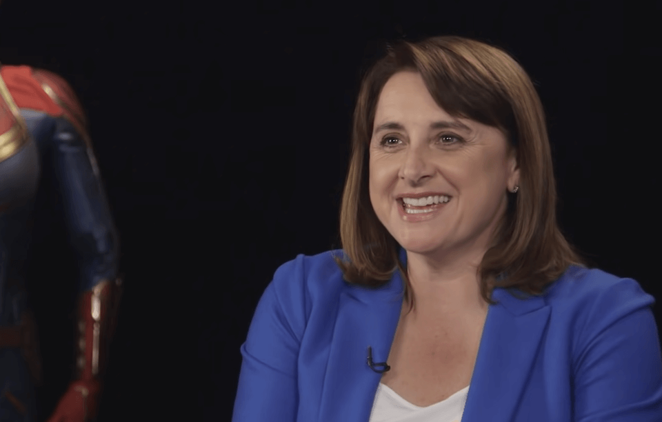 Victoria Alonso, dirigente lesbica licenziata dalla Marvel parla di censura omofoba. Ma non tutto torna