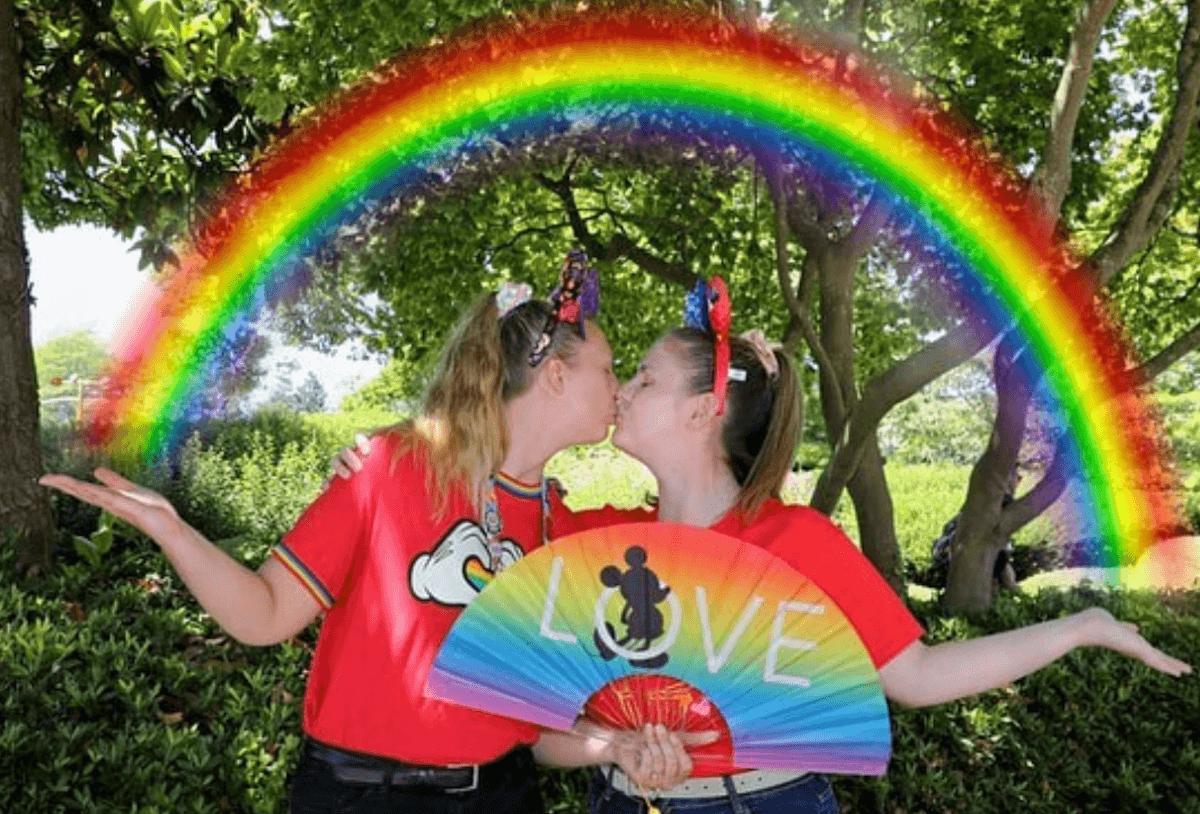 Trumpiani organizzano protesta a Disneyland lo stesso giorno dell'evento Gay Days - Walt Disney World sfida Ron De Santis ospitando la piu grande conferenza LGBTQ al mondo - Gay.it