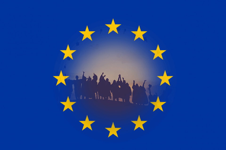 La destra vuole bloccare riconoscimento figli di coppie omosessuali nell’Unione Europea