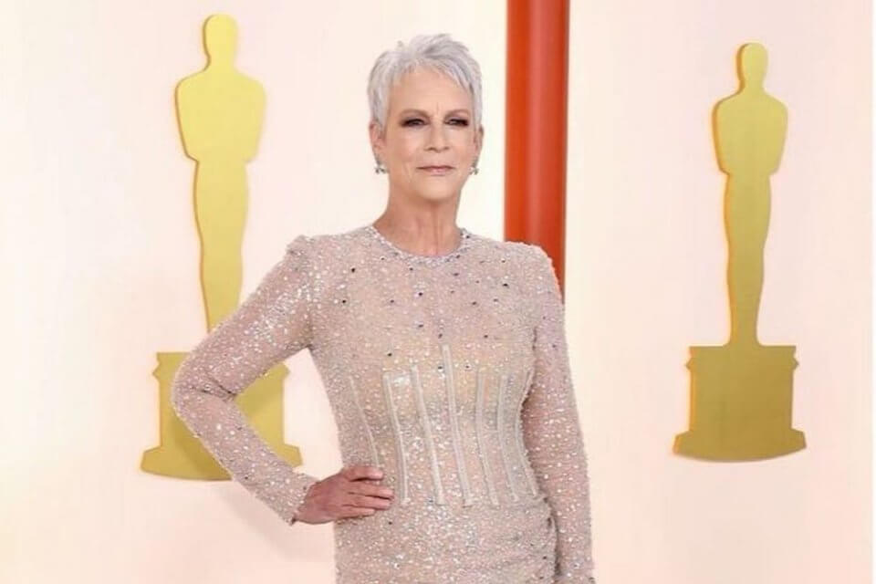 Jamie Lee Curtis agli Oscar 2023: “Temo che togliere il genere alle categorie diminuirà le opportunità per le donne”