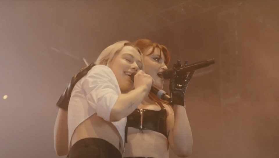 Diritti trans e dito medio ai Repubblicani, i migliori momenti queer del Coachella 2023