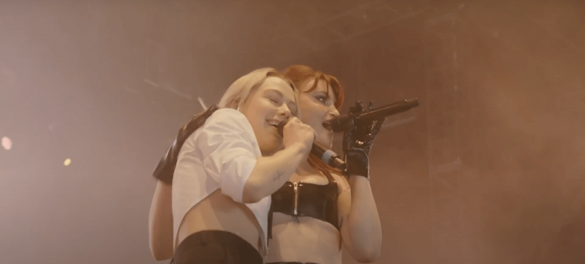 Diritti trans e dito medio ai Repubblicani, i migliori momenti queer del Coachella 2023