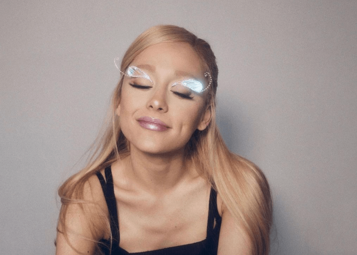 @arianagrande