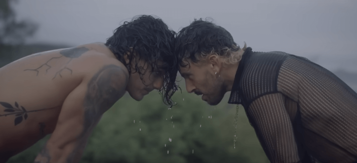 Aiello, il video omoerotico di “Mi piaci Molto” con Alessio Lapadula