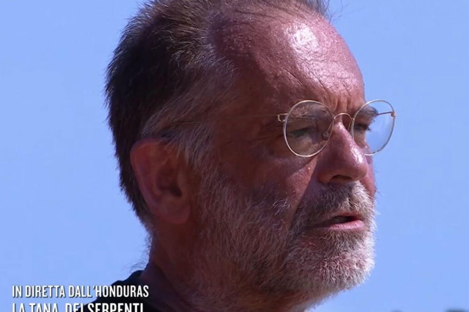 Alessandro Cecchi Paone sbotta contro l’Isola dei Famosi: “Senza Simone non vado avanti”