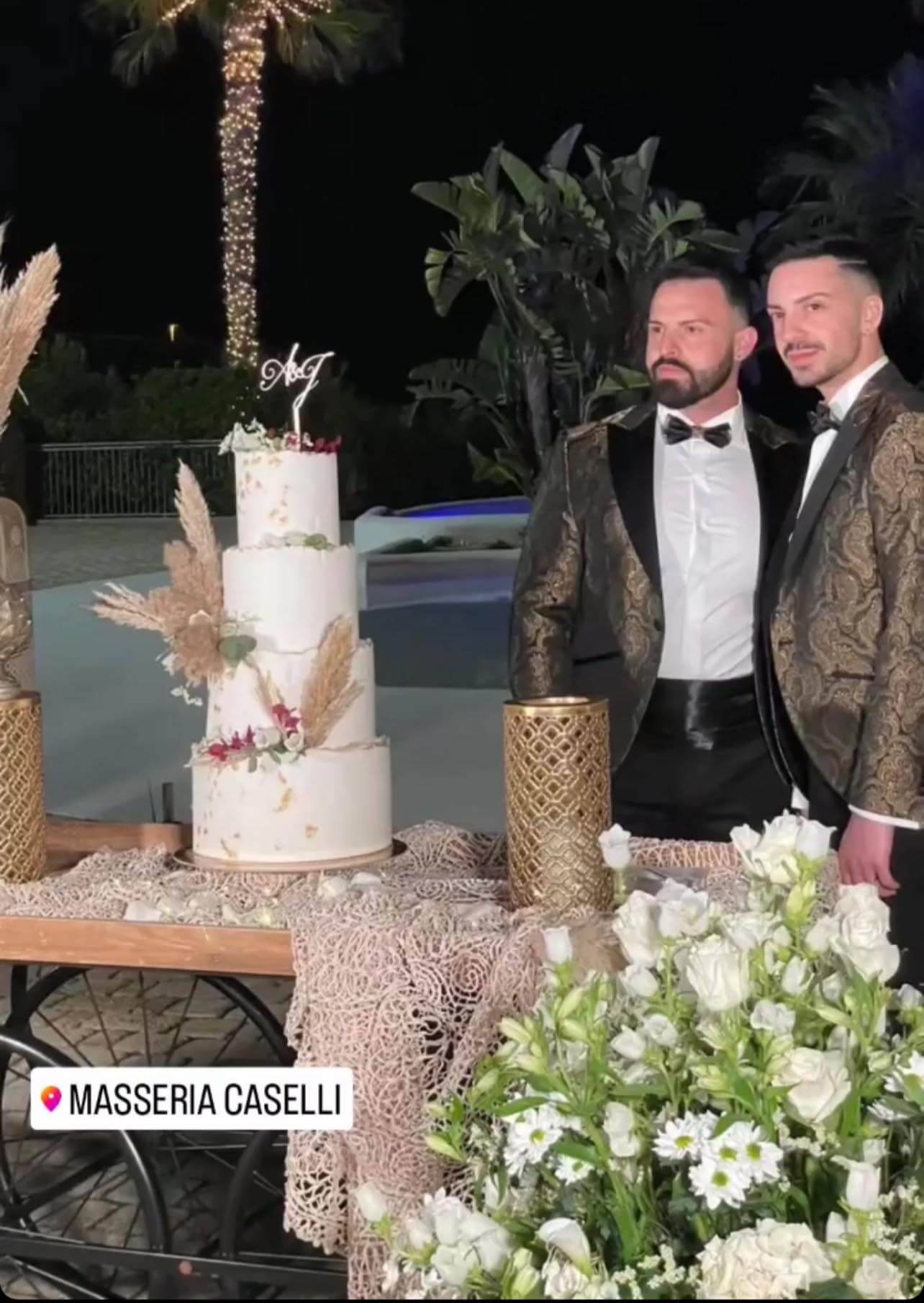 Picchetto d'onore in alta uniforme per l'unione civile tra il carabiniere Angelo e l'amato Giuseppe - Picchetto donore in alta uniforme per lunione civile tra il carabiniere Angelo e lamato Giuseppe - Gay.it