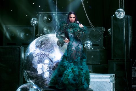 Queen of Universe, su Paramount+ arriva il contest canoro internazionale drag. Intervista ad Aura Eternal - QOTU Aura Eternal - Gay.it