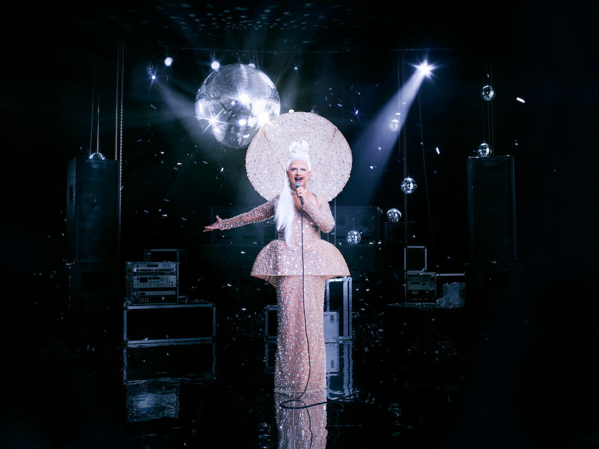 Queen of Universe, su Paramount+ arriva il contest canoro internazionale drag. Intervista ad Aura Eternal - QOTU DISCO2 ISRAEL 08192022 JP 0015S RT - Gay.it