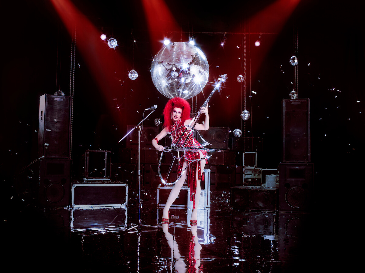 Queen of Universe, su Paramount+ arriva il contest canoro internazionale drag. Intervista ad Aura Eternal - QOTU DISCO2 MANCHESTER 08192022 JP 0013 RT - Gay.it