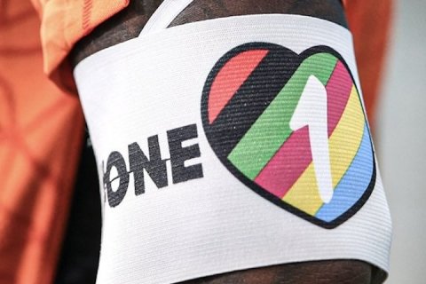 Coppa del Mondo di Calcio Femminile: c'è ottimismo per il sì FIFA alle fasce arcobaleno - fascia rainbow one love - Gay.it