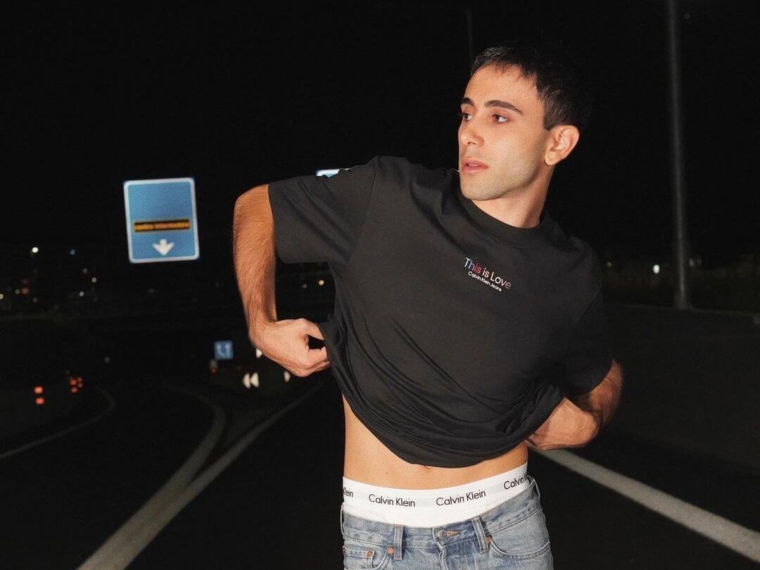 La danza queer e liberatoria di Carlo D’Abramo, il ballerino che ha conquistato i social – Intervista