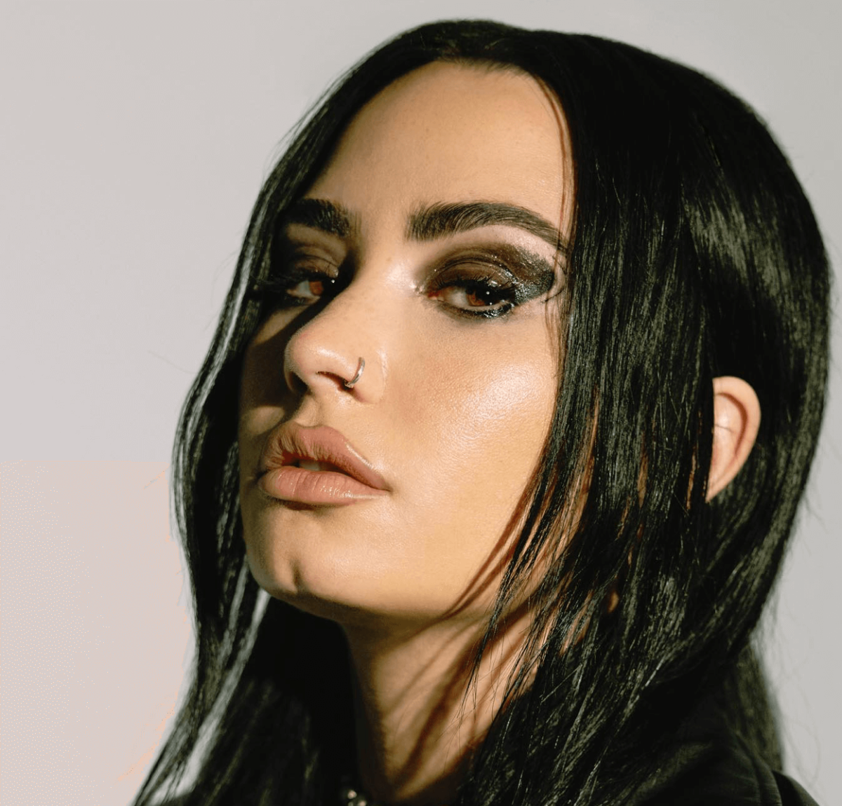 Demi Lovato sceglie di riutilizzare i pronomi femminili: “Educare la gente è sfiancante”