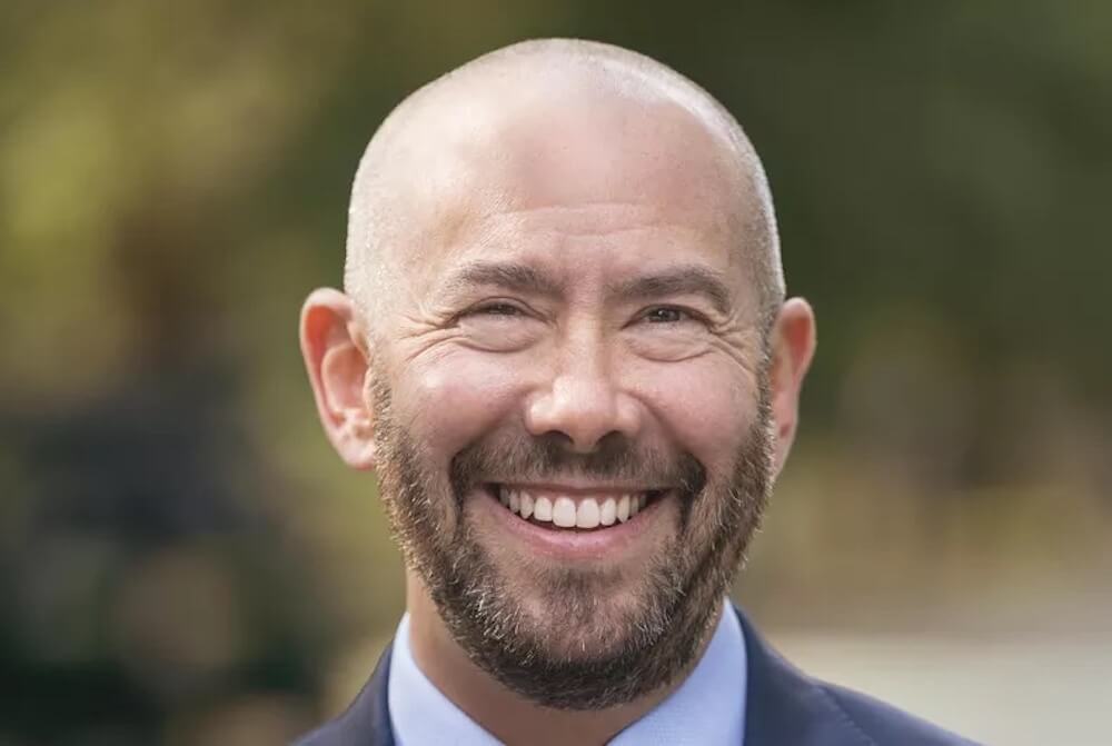 Seth Marnin primo giudice uomo apertamente trans negli Stati Uniti d’America