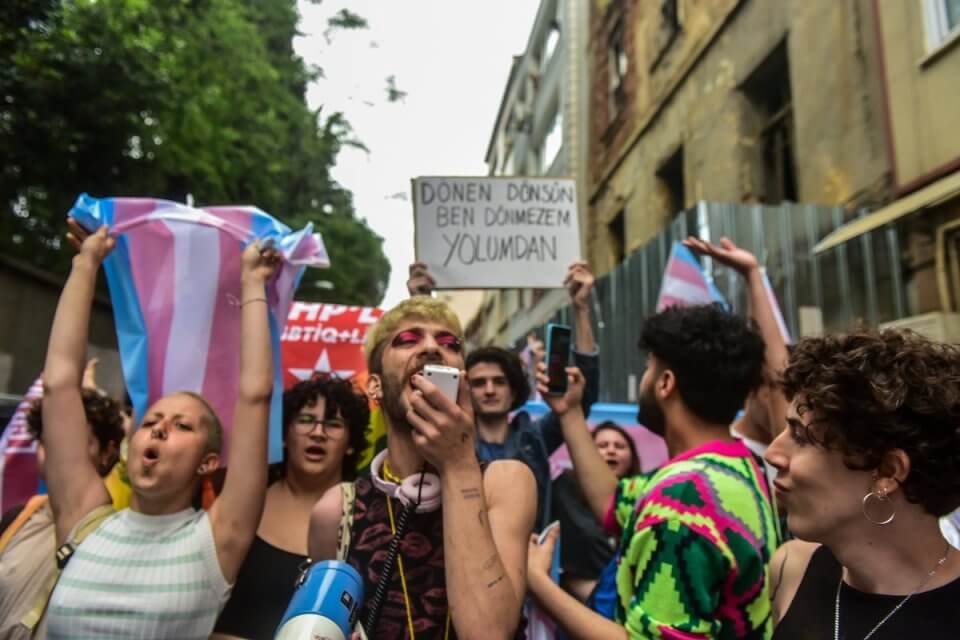 Istanbul, 8 arresti al Trans Pride: "È una minaccia ai valori della famiglia" - Trans Pride di Istanbul - Gay.it