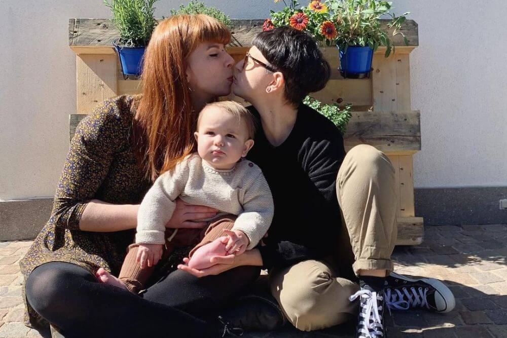 “Dobbiamo resistere e lottare per i nostri figli”: Giulia e Francesca e la loro famiglia arcobaleno