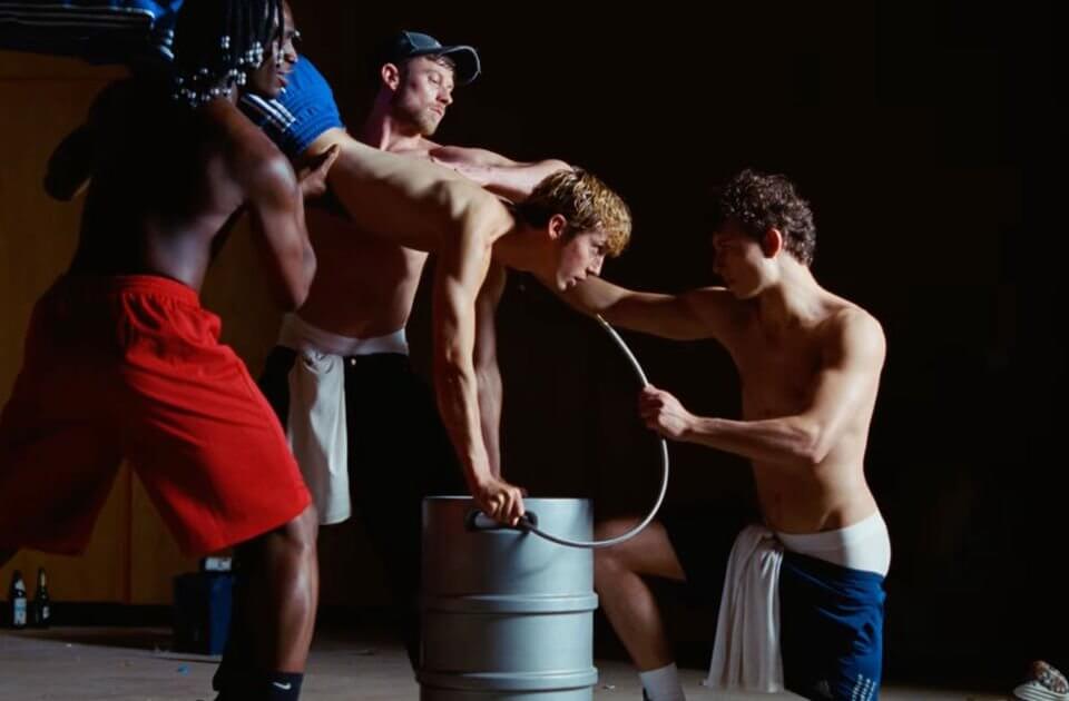 Ha senso la polemica su Troye Sivan perché ci sono corpi troppo magri e troppo conformi nel suo video?