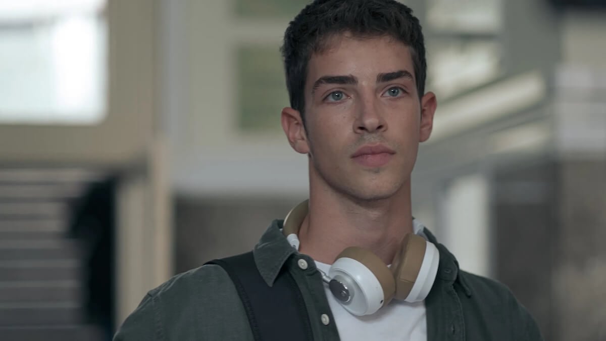 La edad de la Ira, andrà sulla Rai la miniserie che parla di omofobia con Manu Rios protagonista