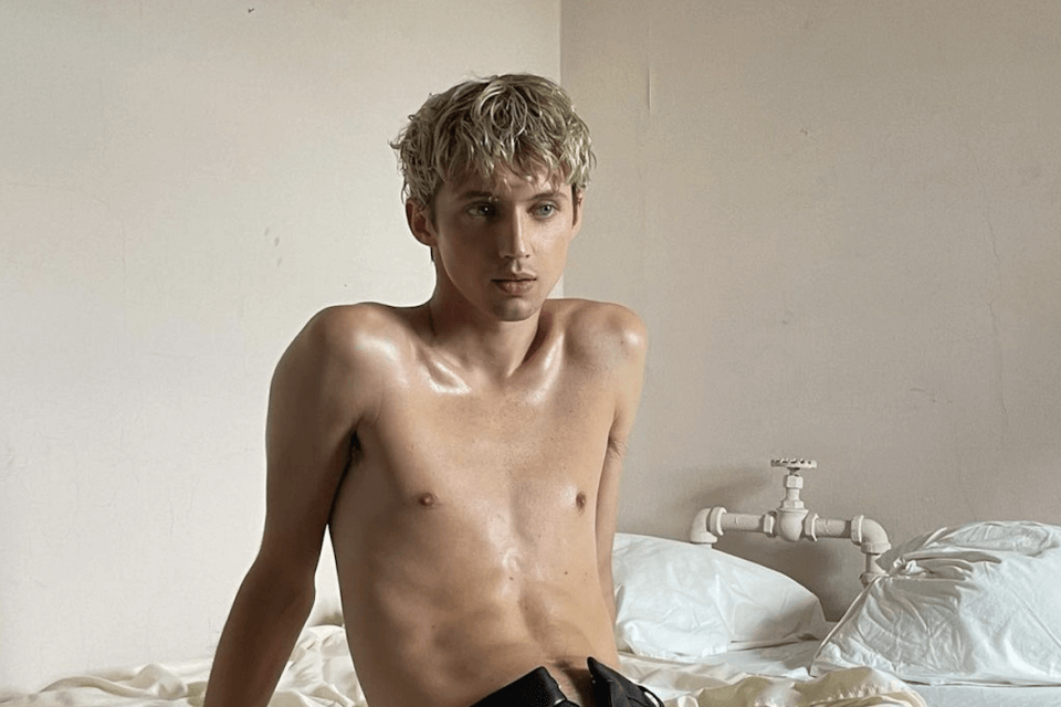 Troye Sivan: “Tutti pensano che sia una power bottom, ma non sono passivo”