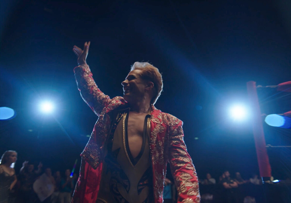 Cassandro, Gael García Bernal e Bad Bunny flirtano nel primo trailer sul celebre wrestler gay - Gael Garcia Bernal in Cassandro. Photo Courtesy of Prime Video © AMAZON CONTENT SERVICES LLC 1 - Gay.it