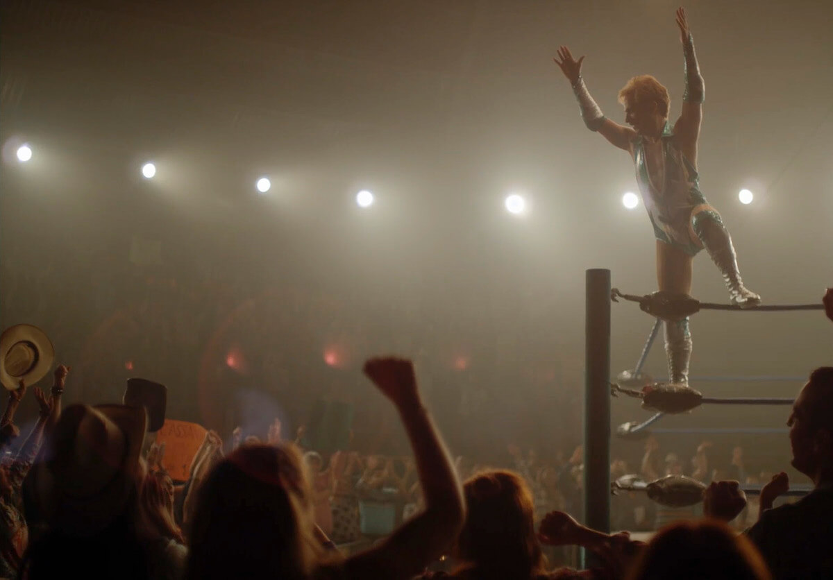 Cassandro, Gael García Bernal e Bad Bunny flirtano nel primo trailer sul celebre wrestler gay - Gael Garcia Bernal in Cassandro. Photo Courtesy of Prime Video © AMAZON CONTENT SERVICES LLC - Gay.it
