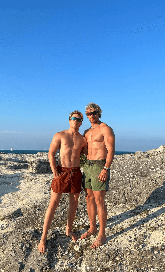 Zane Phillips e Froy Guiterrez, prima vacanza d'amore per i due attori. Le foto social - Zane Phillips e Froy Guiterrez 4 - Gay.it