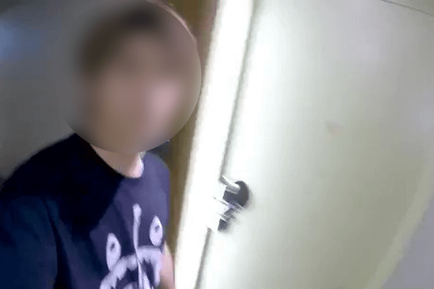 Ecco come adescava minorenni su TikTok e Instagram per ricattarli a fini sessuali: arrestato