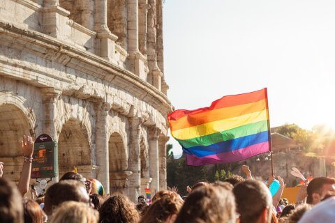 adozioni gay adozioni coppie omosessuali italiani favorevoli sondaggio