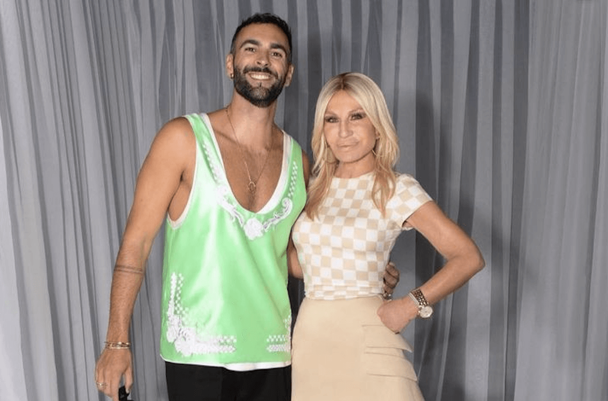 Marco Mengoni ringrazia Donatella Versace dopo l'addio alla direzione artistica della maison: il bellissimo messaggio - Donatella Versace premiata da Marco Mengoni per il suo sostegno ai diritti LGBTQIA - Gay.it