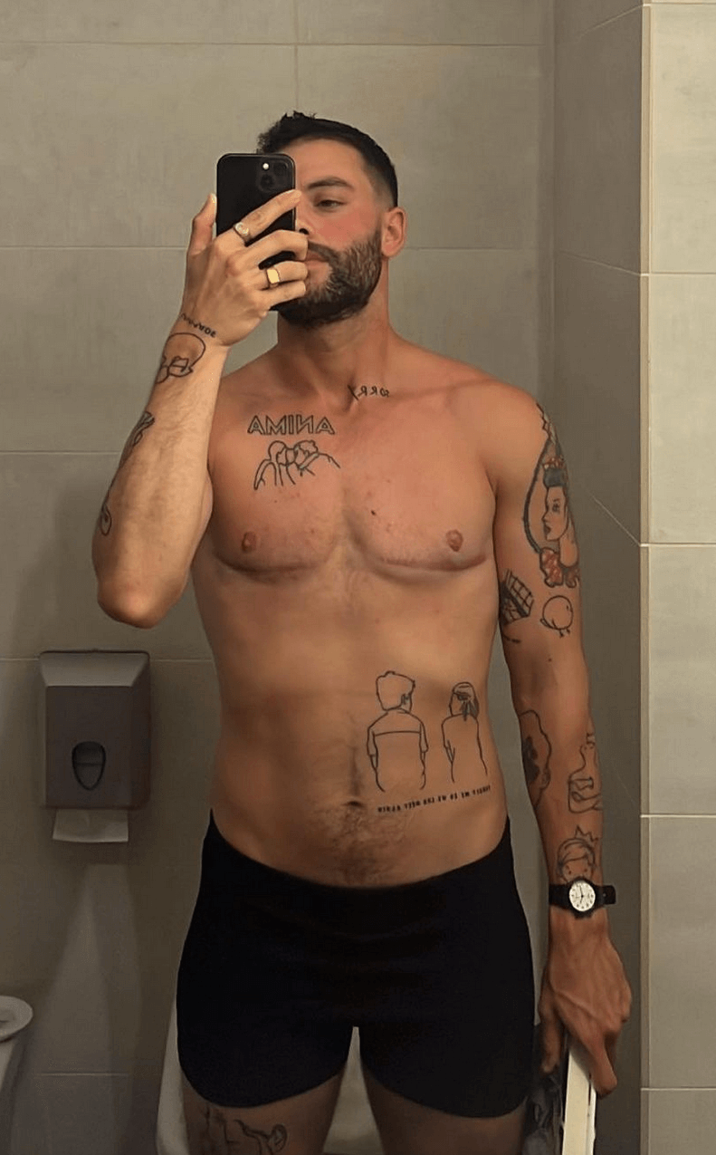 Francesco Cicconetti festeggia i due anni di top surgery: "Sono felicissimo e amo il mio corpo più che mai" - VIDEO - Francesco Cicconetti aka Meths 2 - Gay.it