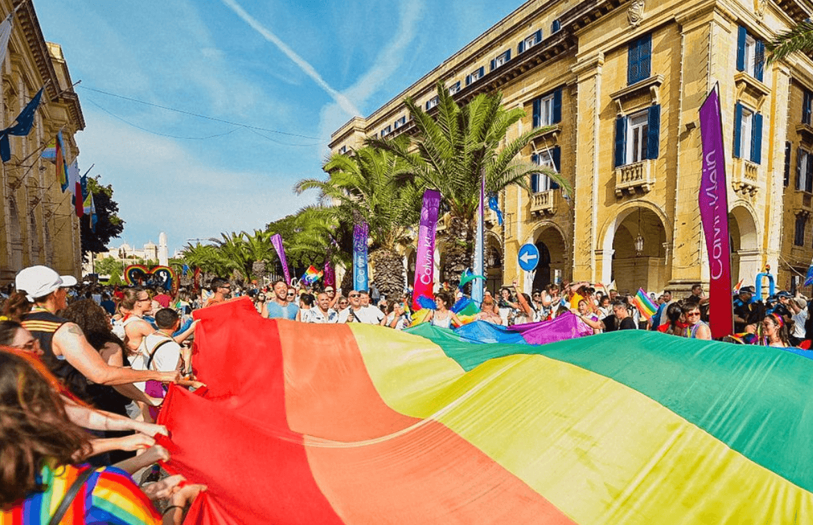 Europride 2023, trionfo rainbow a Malta. Sognando Torino 2027 - foto e video - malta europride 2023 - Gay.it