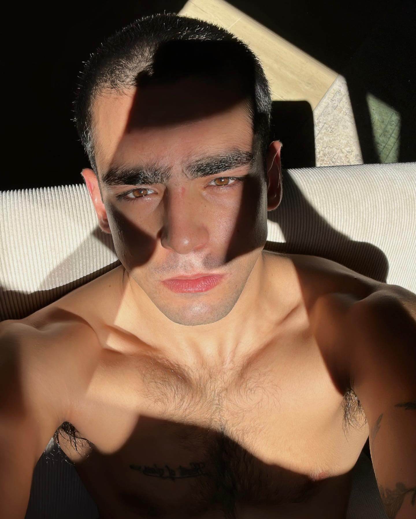 Omar Ayuso - Gay.it