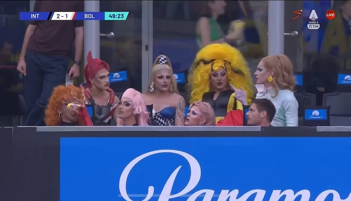 Pioggia di drag a San Siro per Inter-Bologna contro l’omobitransfobia nel calcio e lanciare Drag Race Italia 3