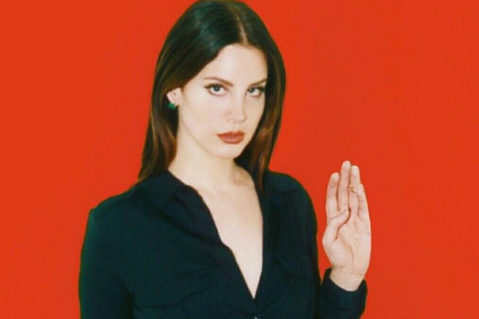 Lana Del Rey venera il demonio? La cantautrice risponde