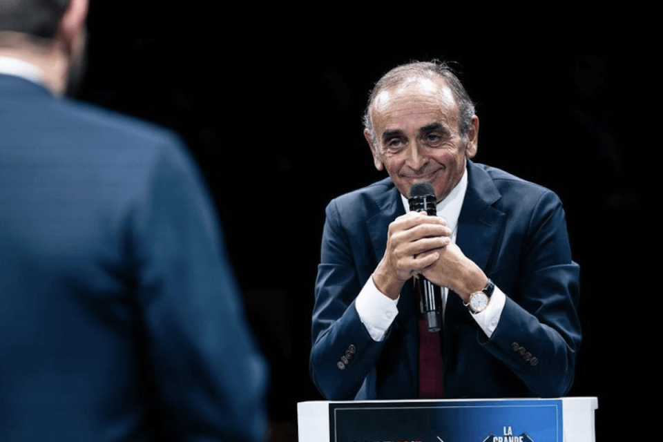 Eric Zemmour, il candidato presidenziale francese di estrema destra condannato per omofobia