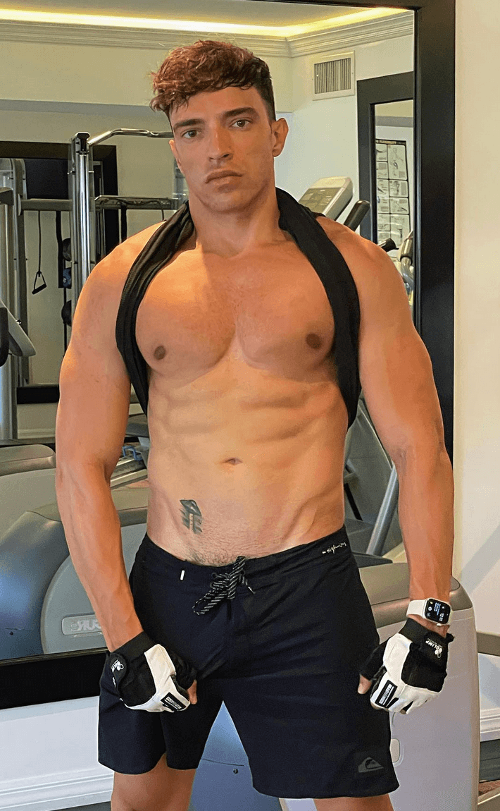 Franek Walker, l'ex volto Disney Channel è diventato una star di OnlyFans. Le foto - Franek Walker 6 - Gay.it