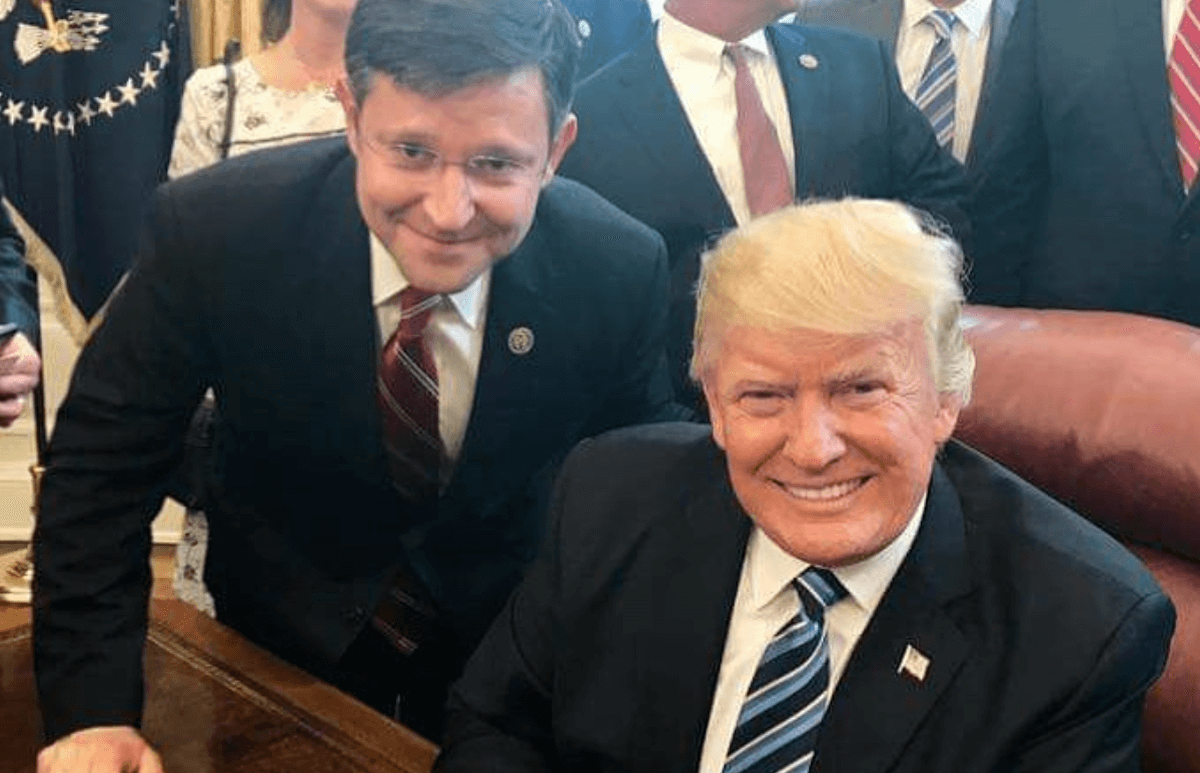 Chi è Mike Johnson, il nuovo speaker della Camera Usa che voleva bandire il sesso gay - Mike Johnson - Gay.it