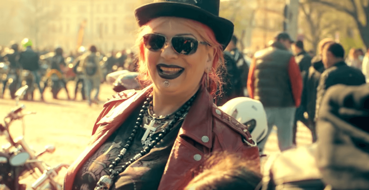 “I gay sono dei perveriti”, e la Corte bulgara dà ragione alla cantante Milena Slavova