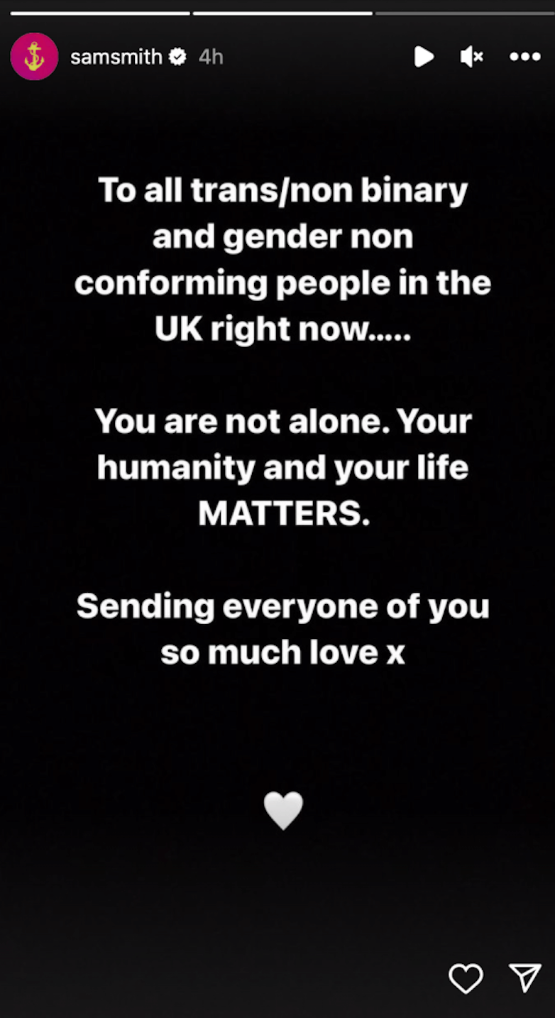 Rishi Sunak, bufera sulle parole transfobiche del premier inglese. L’attacco di Sam Smith - VIDEO - Sam Smith vs. Rishi Sunak - Gay.it