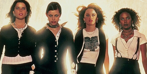 Halloween queer, 10 horror LGBTQIA+ da vedere in streaming - giovani streghe - Gay.it