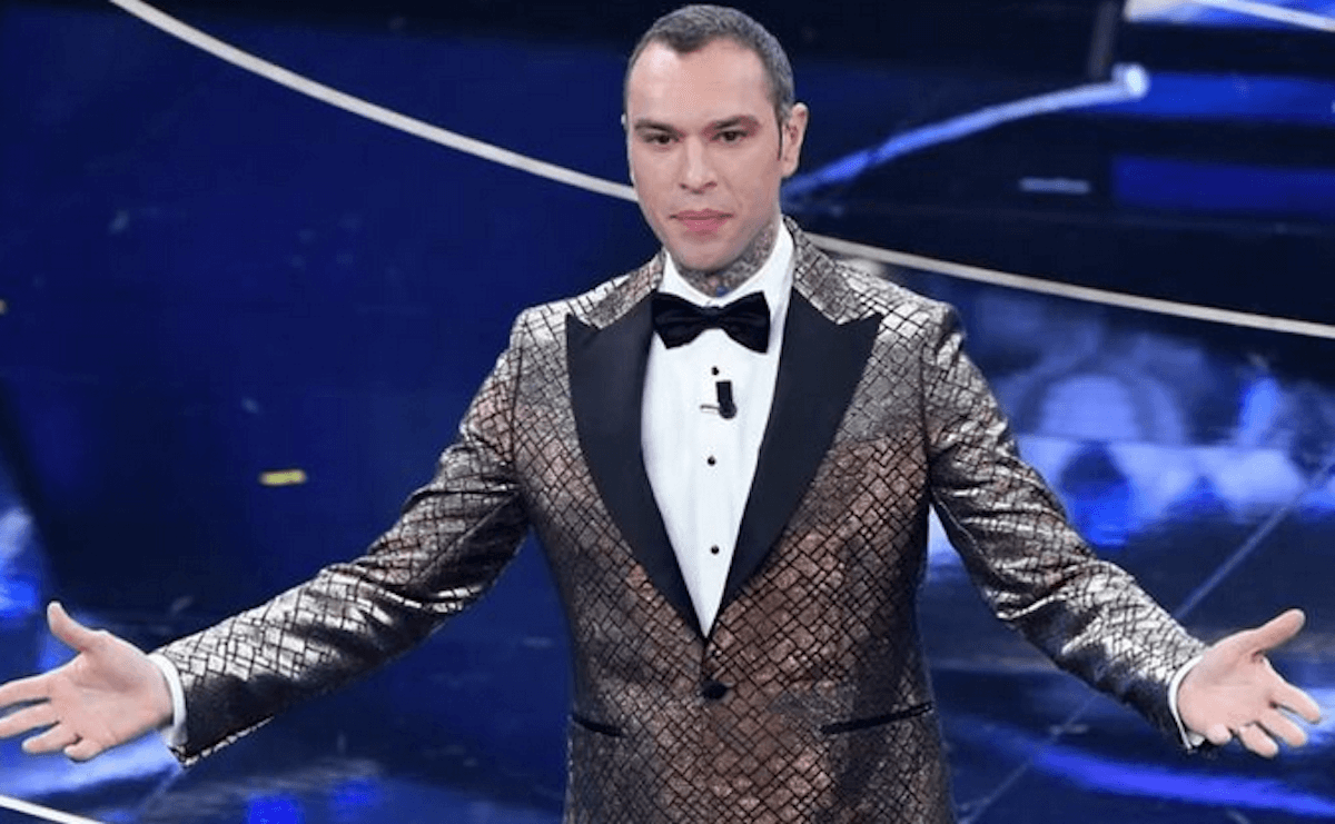 Fedez direttore artistico di Sanremo 2025? Il rapper replica allo “scoop” di Fiorello – VIDEO