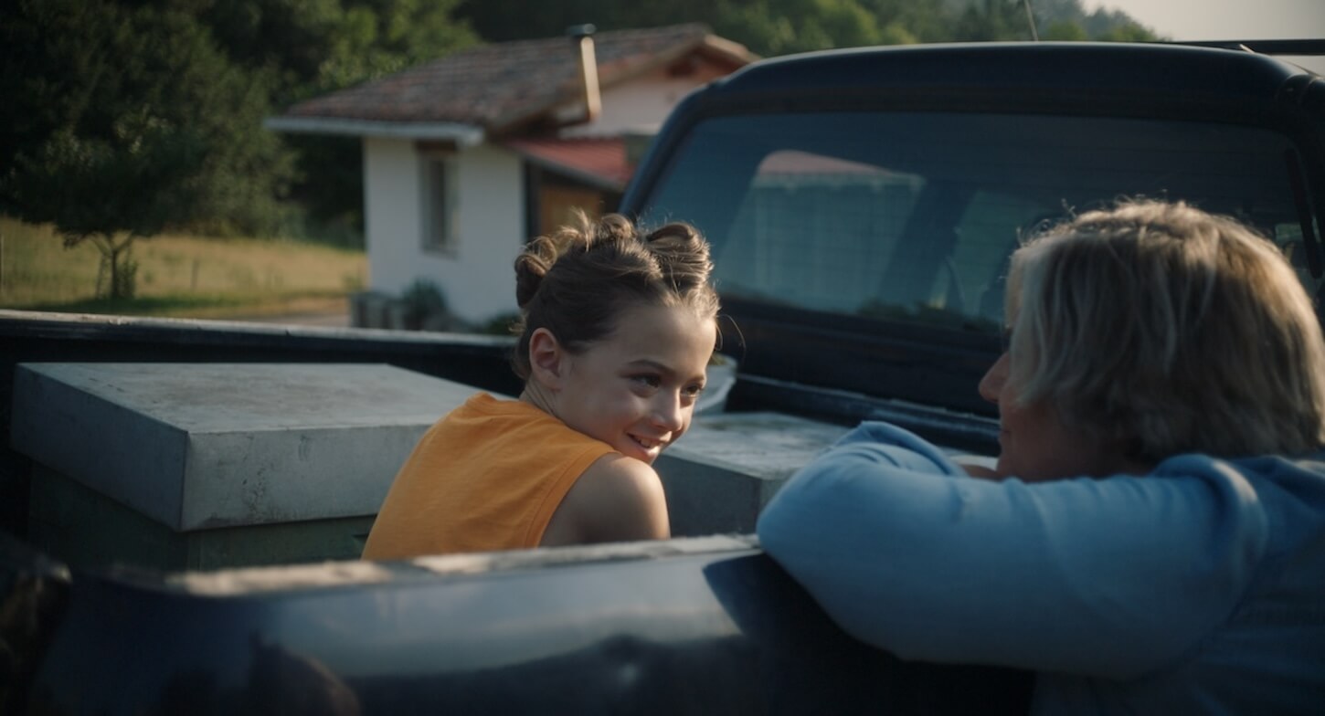 20.000 specie di Api, arriva l'acclamato film che esplora il tema dell'identità di genere in età adolescenziale - AH 20000speciediapi foto3 - Gay.it