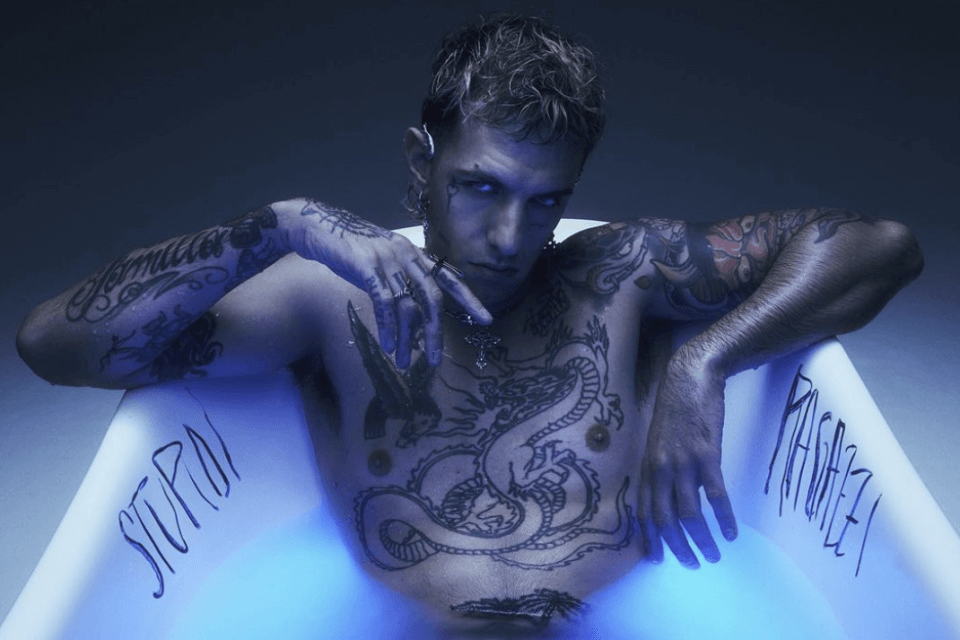 Achille Lauro è tornato, ecco Stupidi Ragazzi – AUDIO