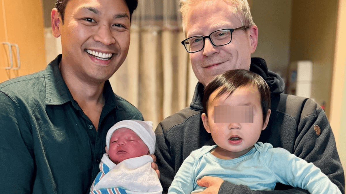 Anthony Rapp e suo marito Ken Ithiphol sono diventati di nuovo papà