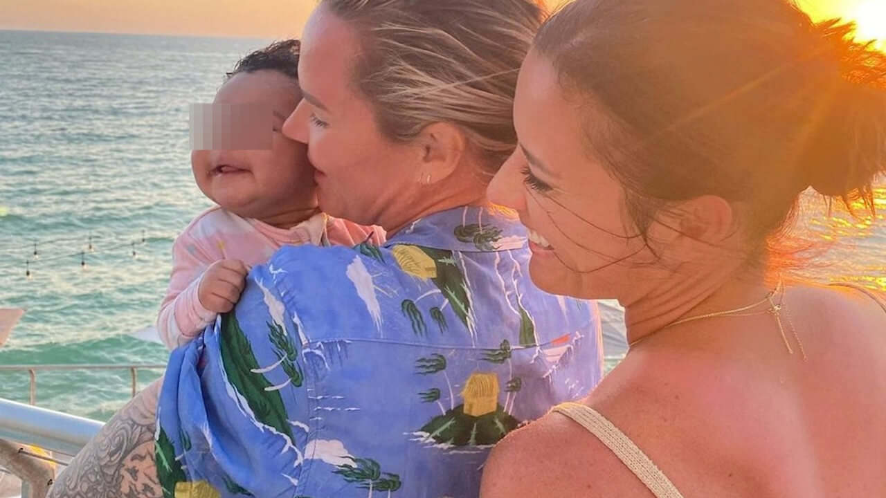 Tutte le coppie LGBTQIA+ celebri scoppiate in questo 2023 - Ashlyn Harris e Ali Krieger1 - Gay.it