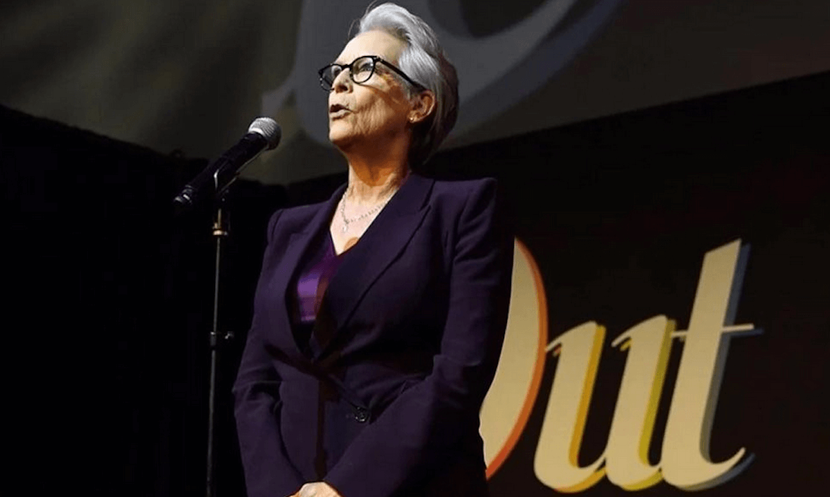 Jamie Lee Curtis contro l’omobitransfobia in nome della religione: “Amore e umanità sono il centro della comunità gay e trans”