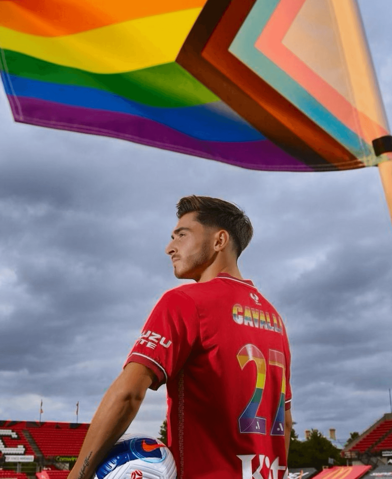 Josh Cavallo, accuse choc: "Il mio club era omofobo, preso in giro dai miei ex compagni di squadra" - Josh Cavallo pride - Gay.it